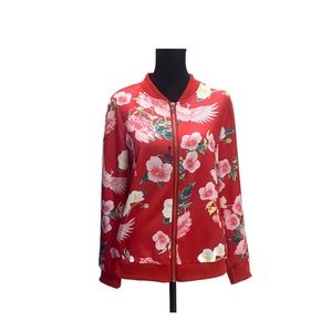 Cute lightweight zip up jacket. Asian inspired.